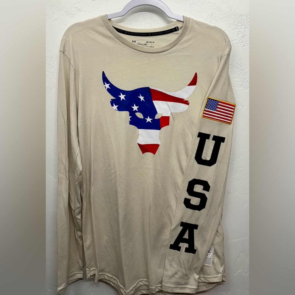 Mens Under Armour Cream USA Long Sleeve Shirt Size M
